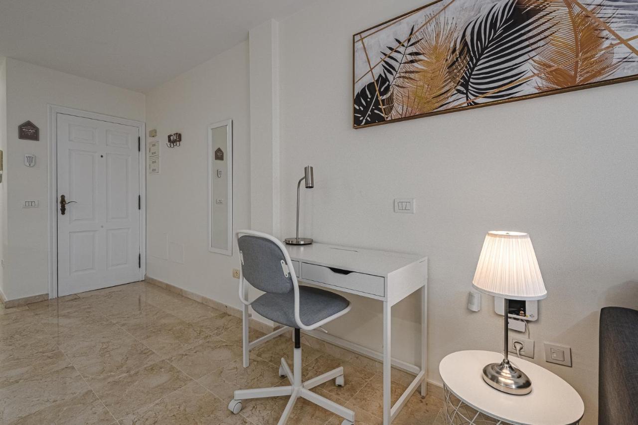 Paraiso Palm Mar Beautiful & Bright Renovated Apartment With Air Conditioning Екстериор снимка